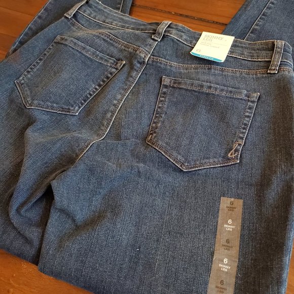 Style & Co mid-rise curvy skinny jeans - Picture 5 of 7